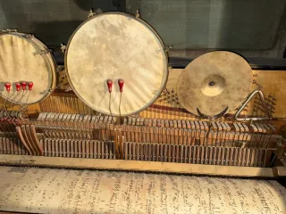 Pianola antigua principios de siglo