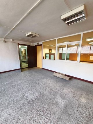 Local comercial en venta en La Roureda en Viladecans