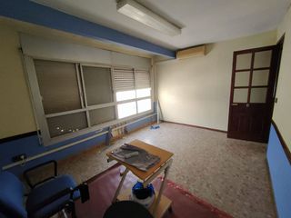 Oficina en alquiler en Centre - Eixample – Can Llobet – Can Serra en Barbera del Vallès