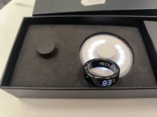 Anillo Inteligente Negro con Pantalla LED