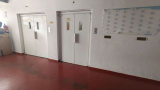 Local comercial en alquiler en Centre en Hospitalet de Llobregat, L´