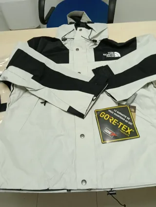 Chaqueta impermeable