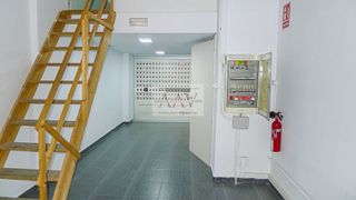 Local comercial en alquiler en Catalunya - Fontetes en Cerdanyola del Vallès