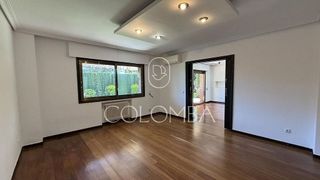 Casa pareada en alquiler en Piovera - Conde Orgaz en Madrid