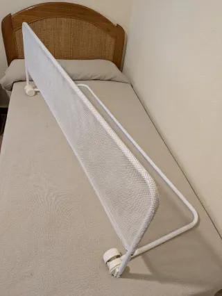 Barrera de seguridad para cama infantil