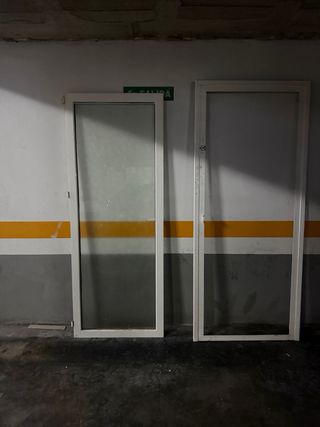 Puerta de aluminio