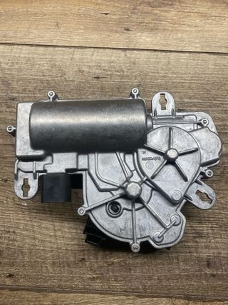 Motor de cierre porton maletero.5TA 827887C