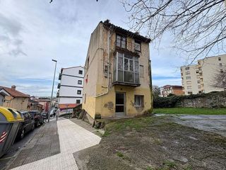 Edificio en venta en Puerto Chico en Santander