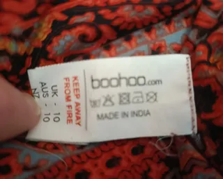 Blusa Boohoo Estampada Manga Larga Talla M