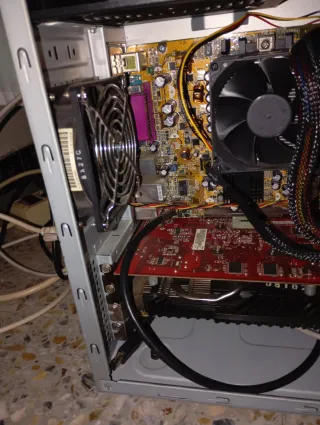 Torre PC AMD Athlon 64 3000+ 2.0GHz Negra