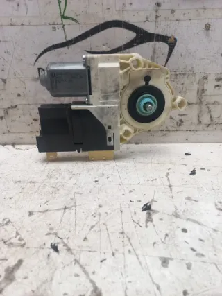 Motor Elevalunas Delantero Derecho