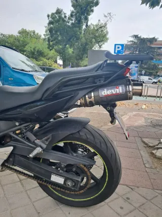 Yamaha FZ6 Naked Azul y Negra