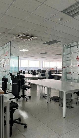 Oficina en alquiler en Sant Esteve Sesrovires