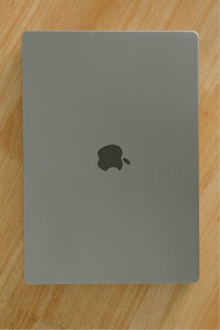 MacBook Pro 16” M1 Max Plata