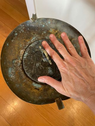 Cenicero de pie antiguo