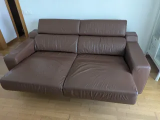 Sofa piel marron