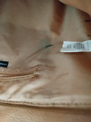 Bolso de flecos beige y marrón