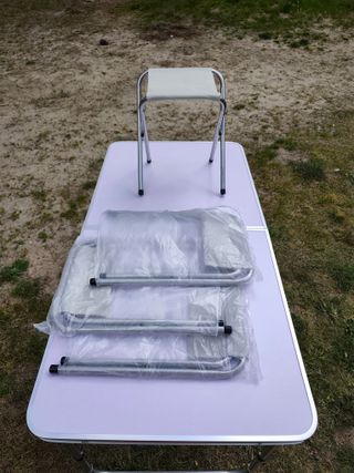 Mesa plegable de camping + 4 taburetes - Nueva