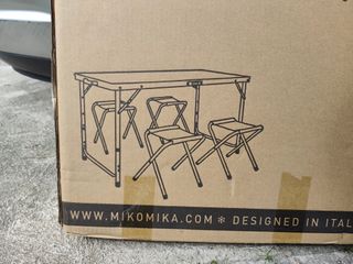 Mesa plegable de camping + 4 taburetes - Nueva