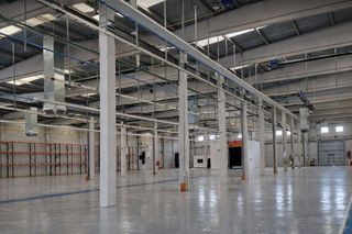 Nave industrial en alquiler en Abrera