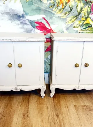 2 MESILLAS DE NOCHE VINTAGE.