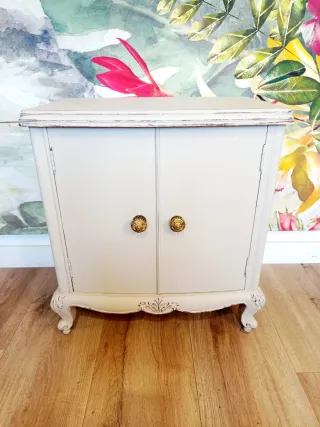 2 MESILLAS DE NOCHE VINTAGE.