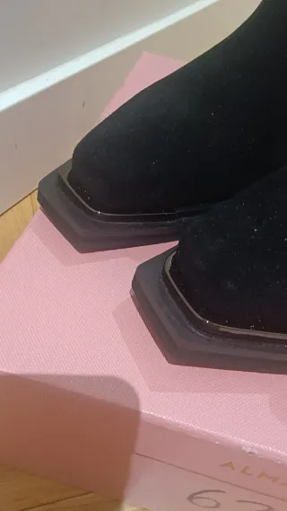 Botines Alma en Pena Piel Serraje Joya Negros