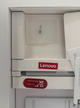 Lenovo Tab P12 con funda y teclado