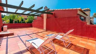 Casa adosada en alquiler en Lomas de Marbella Club - Puente Romano en Marbella