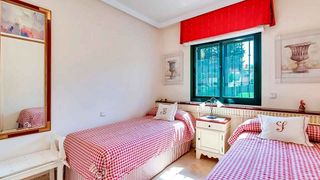 Casa adosada en alquiler en Lomas de Marbella Club - Puente Romano en Marbella