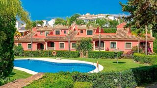 Casa adosada en alquiler en Lomas de Marbella Club - Puente Romano en Marbella