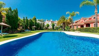Casa adosada en alquiler en Lomas de Marbella Club - Puente Romano en Marbella