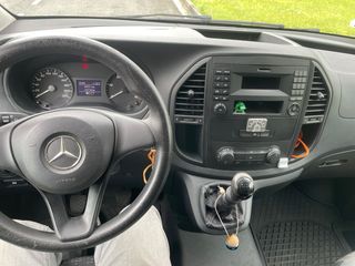 Mercedes Vito camperizada.