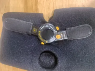 Rodillera articulada ajustable