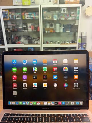 MacBook Air 2020 i5 16GB RAM 256GB SSD