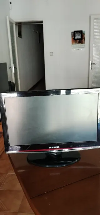 Monitor TV Samsung 22 Negro