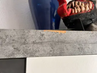 Mueble de salón gris y blanco