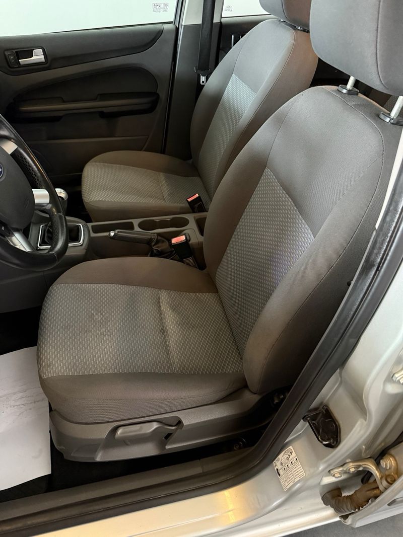 Ford Focus Wagon 1.8 Flexifuel Trend 2007, foto 8