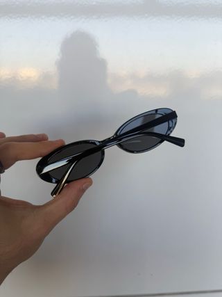 •Oval black elegant chic vibes 70s y2k vintage sun