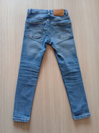 TALLA 7 AÑOS PANTALÓN VAQUERO DE ZARA