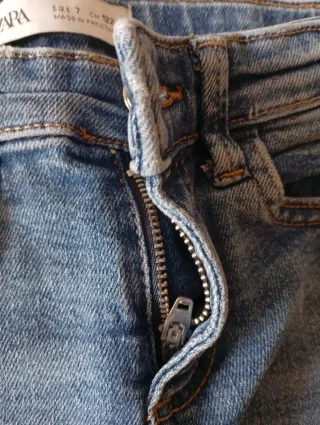 TALLA 7 AÑOS PANTALÓN VAQUERO DE ZARA