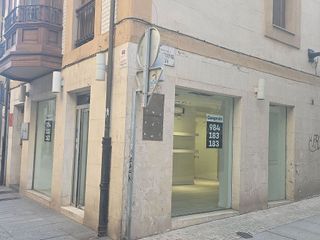 Local comercial en alquiler en Centro en Gijón