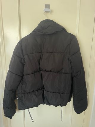 Chaqueta acolchada negra mujer