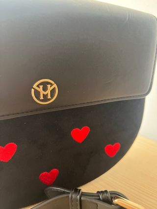 Bolso Bandolera Victoria Hyde London Corazones