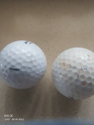 2 Bolas de Golf Swiss Life y Manulife financial