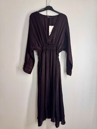 Vestido midi Zara satinado marrón