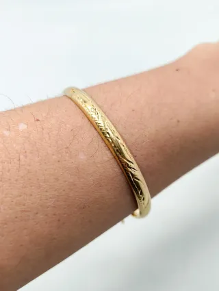 Pulsera Caña Oro 18kt tallada con cadena seguridad
