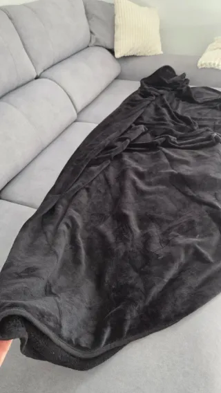Manta de terciopelo negra