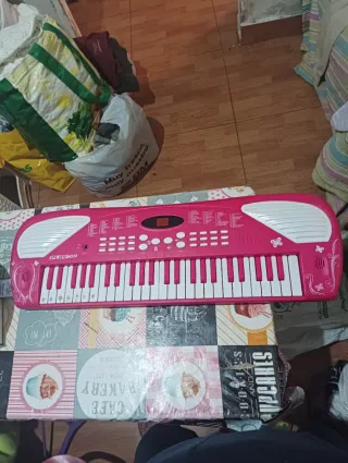 Piano infantil rosa PlayOn