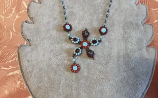 Collana Furla con pietre rosse e turchesi